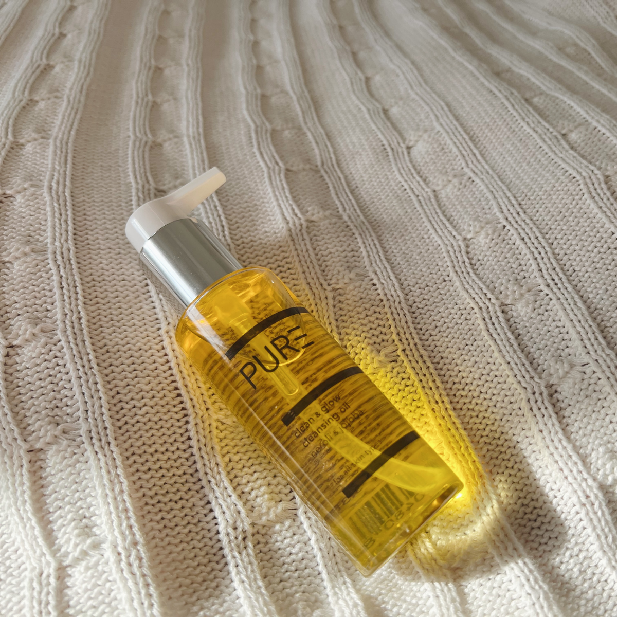 PURE Clean Glow Cleansing Oil packaging – refill-friendly natural cleanser for all skin types